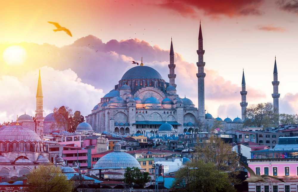 10 Best tourist places to visit in Istanbul Turkey