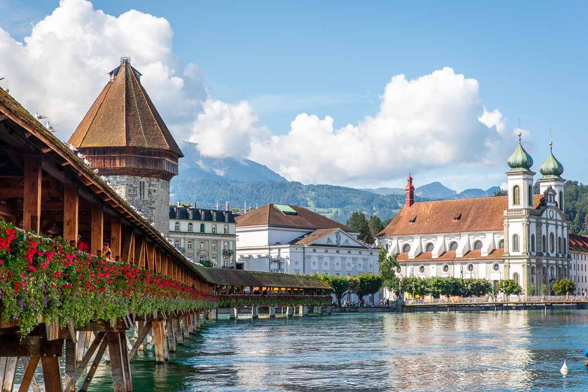 10 Best Tourist Places to visit in Switzerland