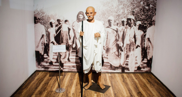 Top 10 Tourist Attractions in Shimla Johnnies wax museum 2